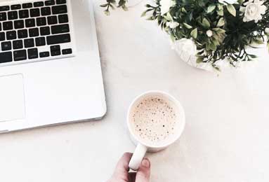 阿森纳女足问鼎首届女足冠军杯 温格现身颁奖典礼